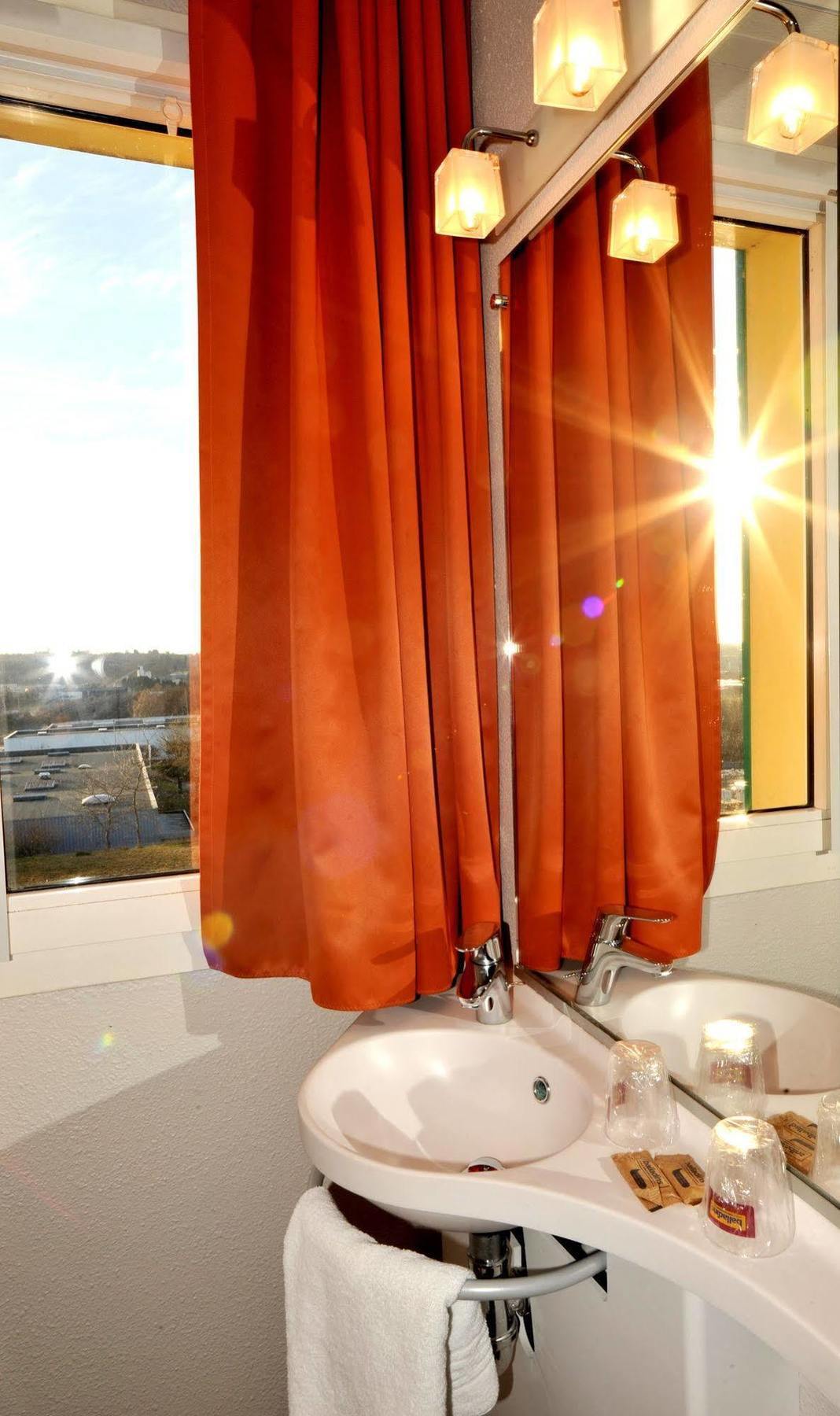 Welcomotel Limoges Eksteriør billede